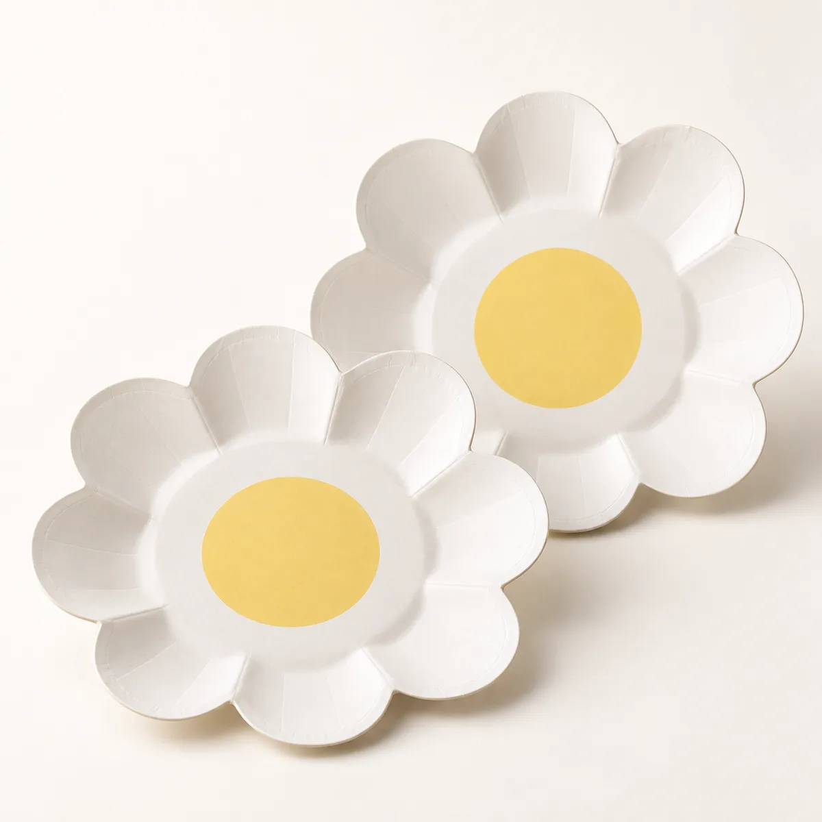 Daisy-shaped paper plates — Paper plates product concept / 雏菊造型纸盘,纸盘产品示意图